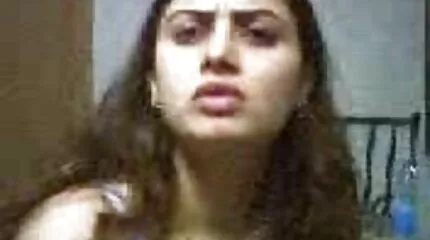 لقد جاء إلى ماشا في احلى جنس عربي الحمام مع قضيب تربيته ، كأنه يشير إلى أنه لم يكن هناك شيء يشغل الحمام لمدة ثلاث ساعات!.