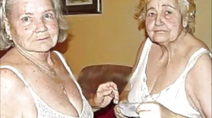 رجل يضاجع جنس عربي عربي فتاة في الكعب العالي في أوضاع مختلفة