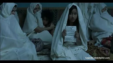 قبل المص ، يجب عليك ارتداء النظارات حتى افلام جنس عربى لا تدخل الحيوانات المنوية إلى العين.