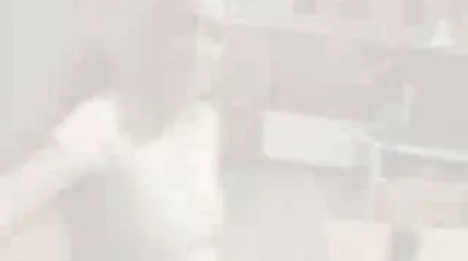 رجل مارس الجنس جنس مترجم بالعربية مع صديقة زوجته أثناء مشاهدتها للمسلسل